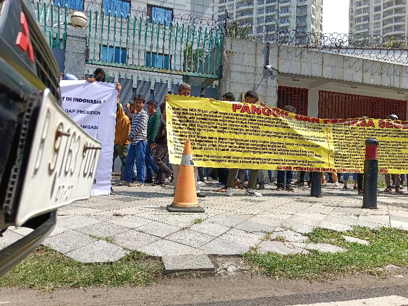 Aksi di kedubes china