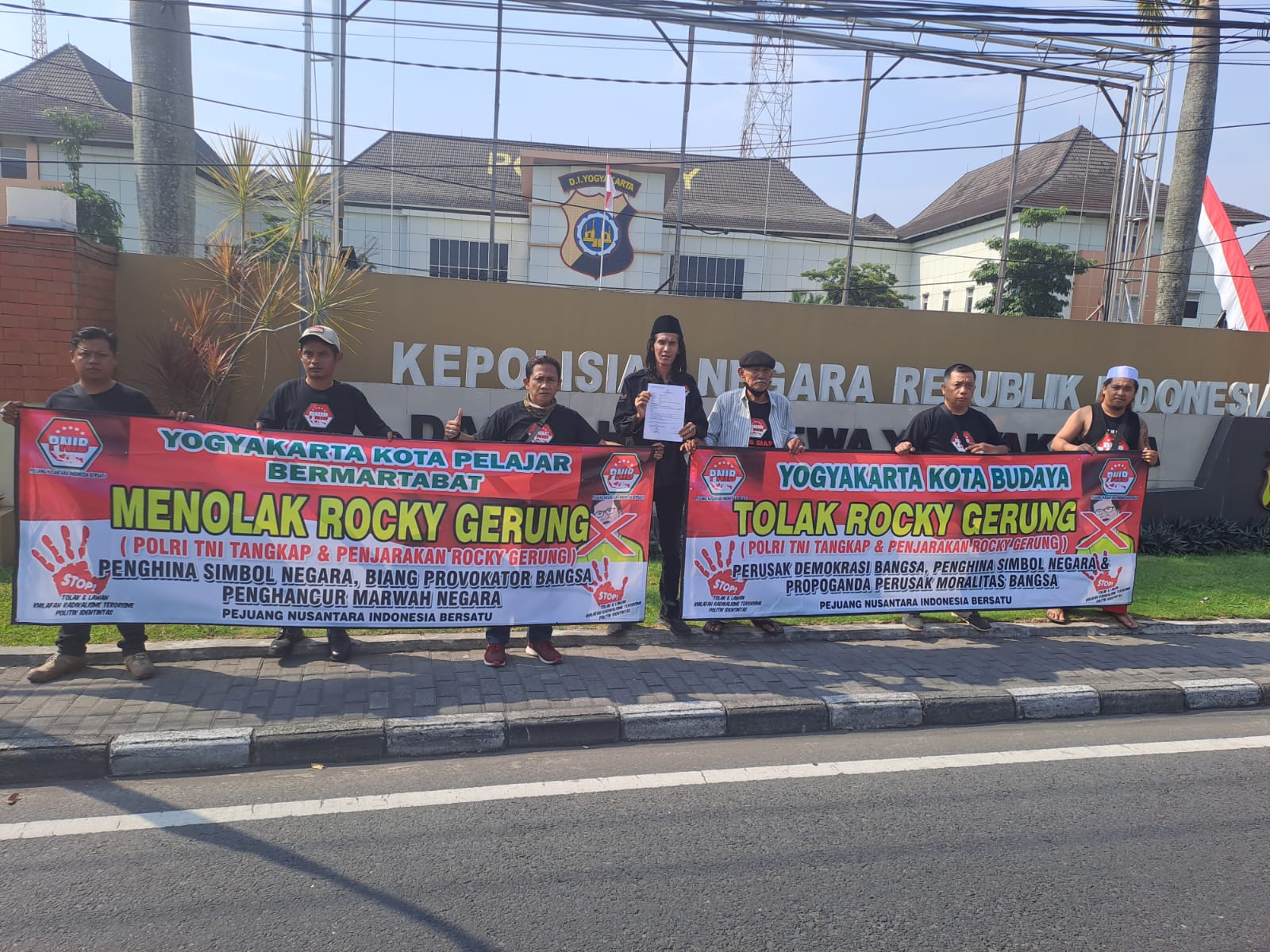 Selalu Bikin Rusuh, PNIB Tolak Kehadiran Rocky Gerung di Yogyakarta