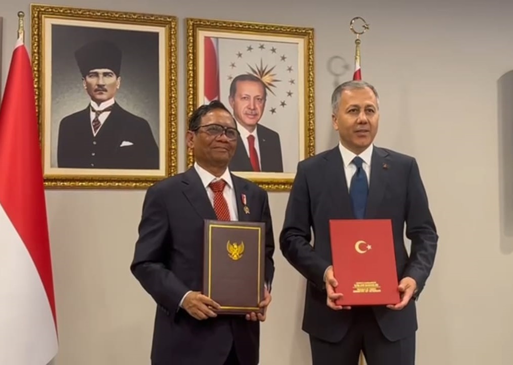 Mahfud dan Ali