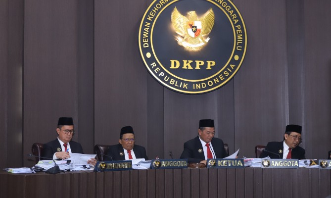 Bawaslu Duga KPU Langgar Kode Etik & Pedoman Perilaku Penyelenggara Pemilu