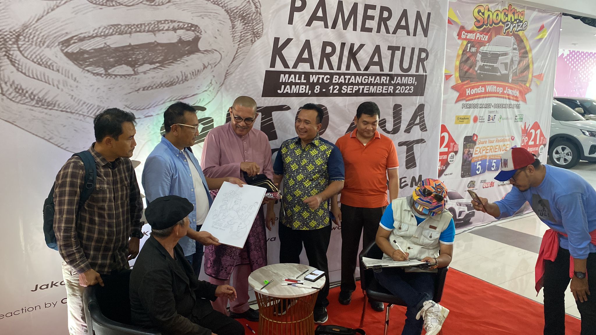 Sambut Pemilu Adem Ayem, Pameran Karikatur di Jambi Panen Antusiasme Pengunjung