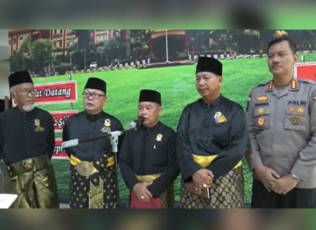Lembaga Adat Melayu Kepri Minta Semua Pihak Tahan Diri & Tak Terprovokasi ! Beri Kesempatan Kedua Pihak Bermusyawarah secara Damai soal Rempang
