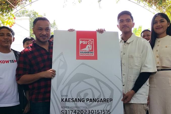 Dinamika Politik Keluarga Jokowi: Kaesang di PSI, Gibran-Bobby PDI-P