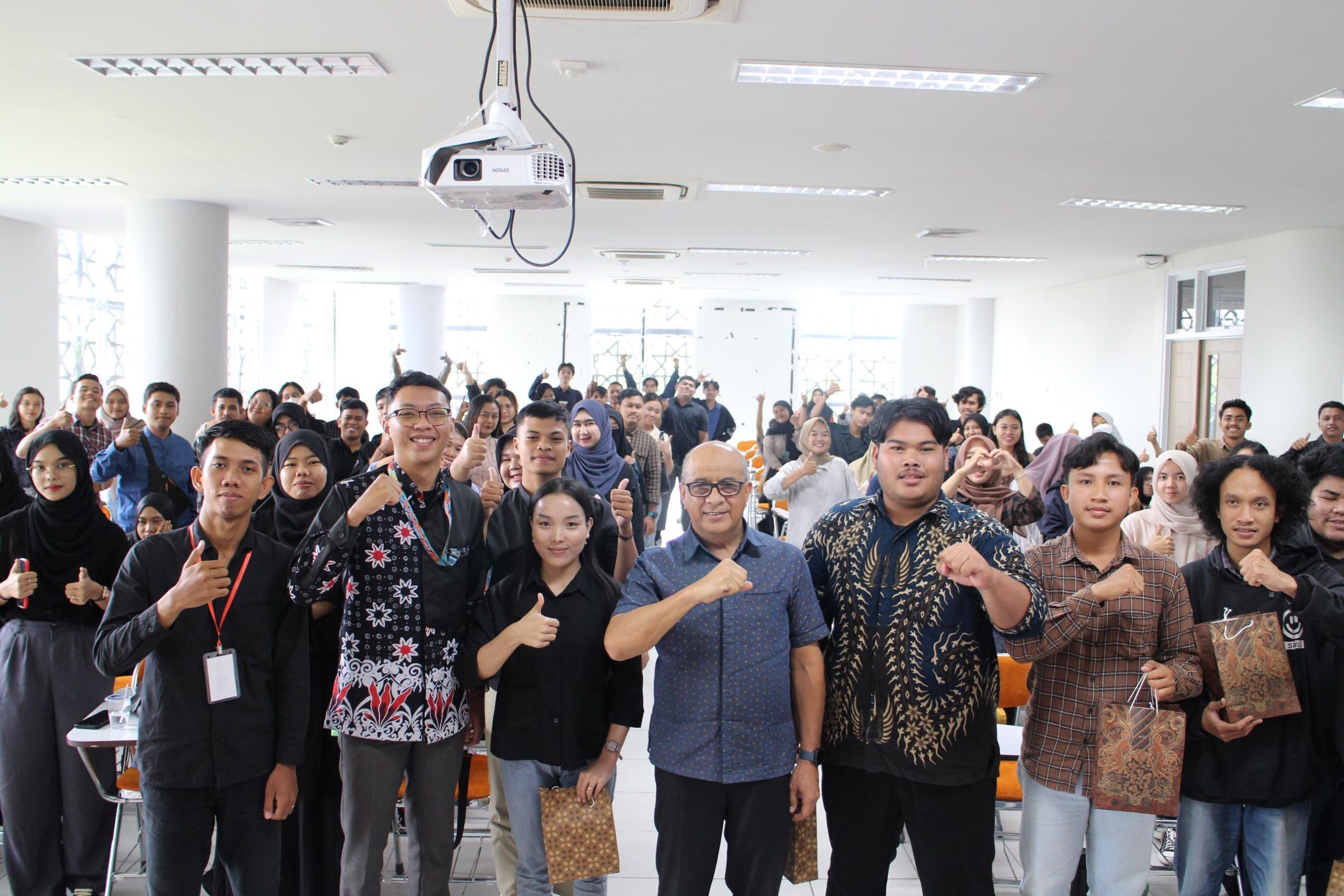 Kolaborasi Forum Generasi Berencana Kota Pontianak & Komisi V DPR RI, Serap Aspirasi Generasi Muda Hingga Dukung Pendidikan Politik