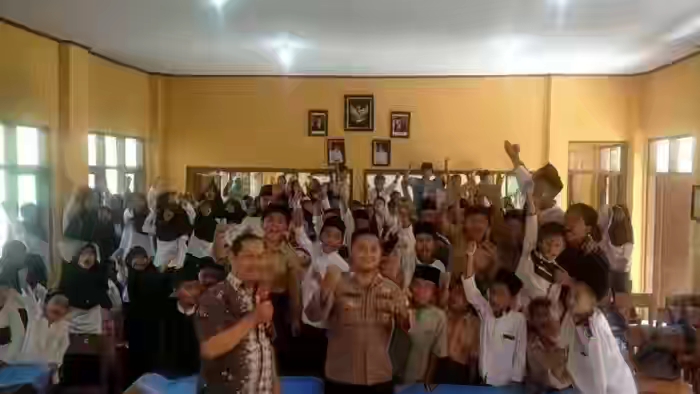 Kasus Bullying di Cilacap Viral, Polisi di Pangandaran Blusukan ke Sekolah : Jangan Rusak Masa Depan Anda!