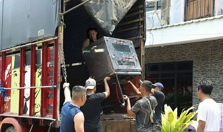 Putusan MK Dinilai Lebih Buruk Ketimbang Loloskan Gugatan Batas Usia