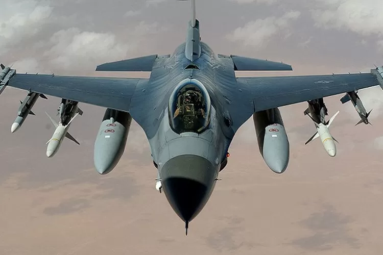 Pesawat Tempur Tucano TNI AU Dikabarkan Jatuh di Pasuruan