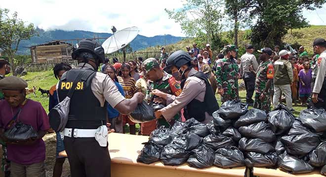 Papua Jadi Saksi Bisu ‘Pertempuran’ antara Kebaikan TNI-Polri dan Kejahatan KBB