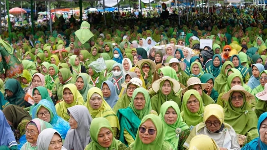 Kader Muslimat dan Warga NU Lampung Antusias Sukseskan Harlah NU ke 101 di GBK