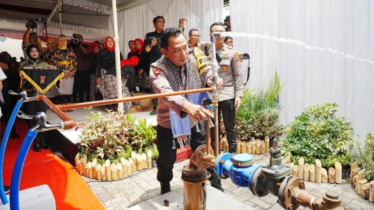 Dedi Kurnia Syah : Masyarakat Puas Kinerja Pemerintahan Jokowi
