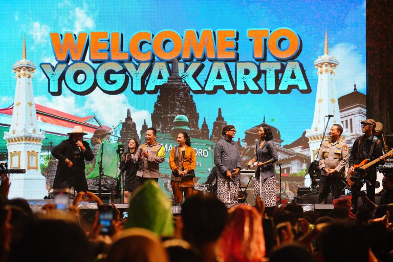 Kapolri Jenderal Listyo Sigit Prabowo Ajak Warga DIY Jaga Persatuan dan Kesatuan di Pemilu 2024