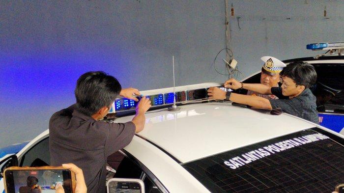 Top! Polri Tutup Lampu Rotator Kendaraan Dinas Demi Kenyamanan Pengguna Jalan