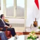 Jokowi Bertemu Menlu Cina, Bahas Proyek Kereta Cepat Surabaya Hingga IKN