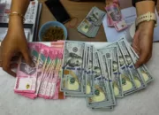 Rupiah Tembus Rp 16.000 per Dollar AS di Pasar Luar Negeri, Ini Sebabnya