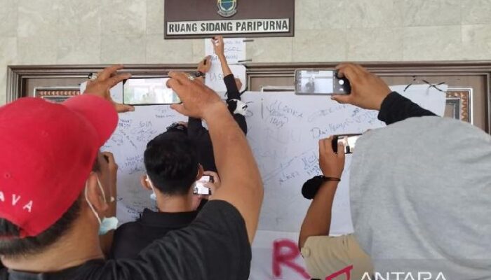 Masyarakat dan Media Bersatu Lawan RUU Penyiaran