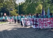 Mahasiswa Tuntut Penurunan UKT dan Hapusan Golongan 9 di UNS