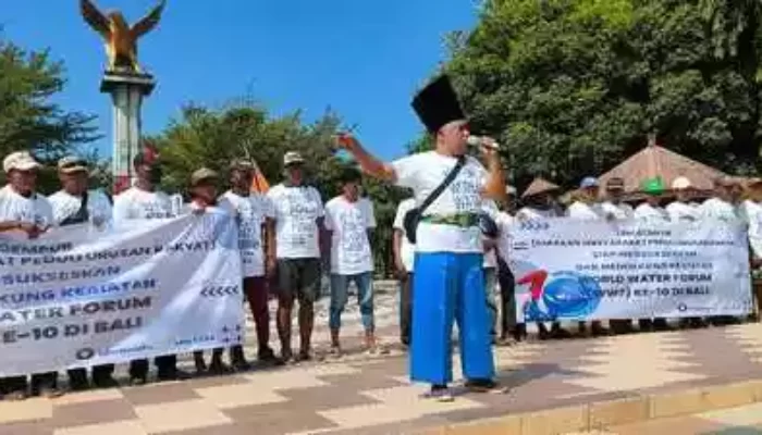 LSM Gempur Bersama Puluhan Tukang Becak Aksi Damai Dukung Pelaksanaan KTT WWF