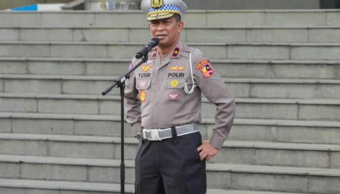 Personel Polri Diimbau Utamakan Tebar Senyum Melayani Masyarakat