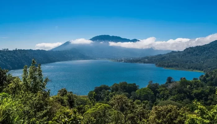 FH Unhas & Yayasan Bli Braya Dukung WWF, Gelar Aksi Nyata Lestarikan Sumber Air di Danau Buyan