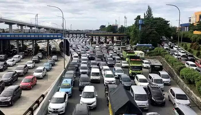 Jasa Marga & Polri Rekayasa Lalu Lintas Tol Japek, Antisipasi Lonjakan ‘Long Weekend’
