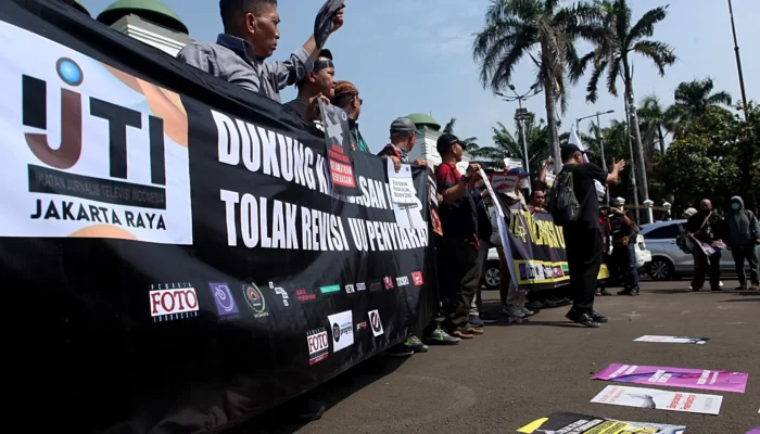 RUU Penyiaran Sangat Berisiko Bagi Kebebasan Pers