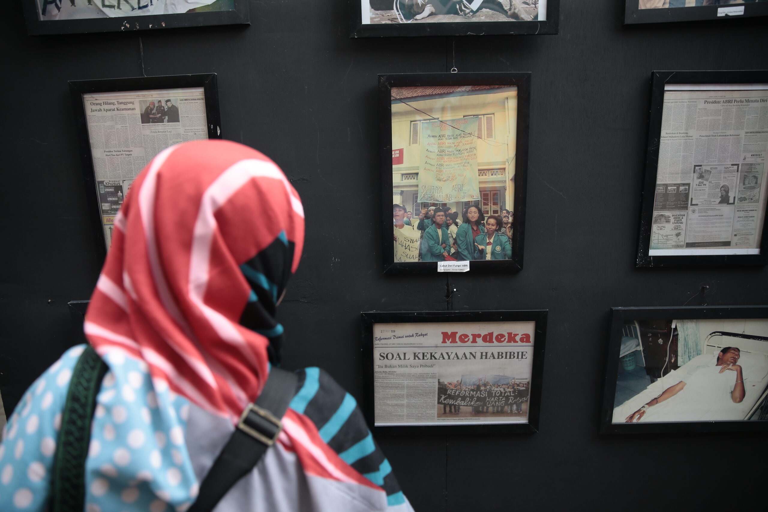 Aksi Instalasi Peringatan 26 Tahun Reformasi