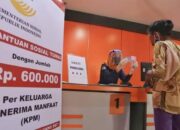 Salurkan Bansos Tepat Sasaran, PT Pos Indonesia Panen Pujian