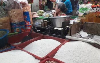 Gula Pasir Masih Betah Bertengger di Atas, Beras Meroket Lagi