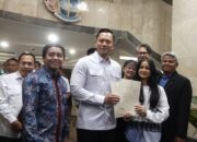 AHY Serahkan Sertipikat Tanah Milik Nirina Zubir, Sengketa Berakhir