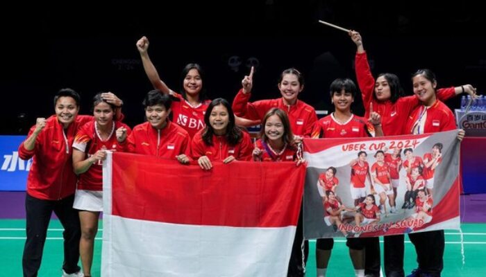 Bangga Indonesia Lolos Final Thomas-Uber Cup 2024, Jokowi : Semangat Putra-putri Tanah Air!