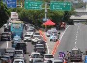 Libur Panjang Lalin Tol Jakarta-Cikampek dan Jagorawi Padat
