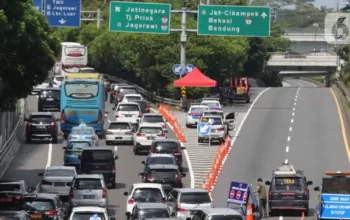 Libur Panjang Lalin Tol Jakarta-Cikampek dan Jagorawi Padat