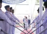 Unik! Pedang Pora & Karya Daur Ulang Sampah Warnai Perpisahan SD di Depok
