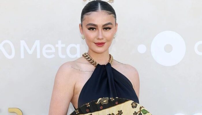 Agnezmo Digugat 1,5 Miliar