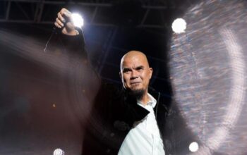 Ahmad Dhani Mencari Vokalis T.R.I.A.D Baru