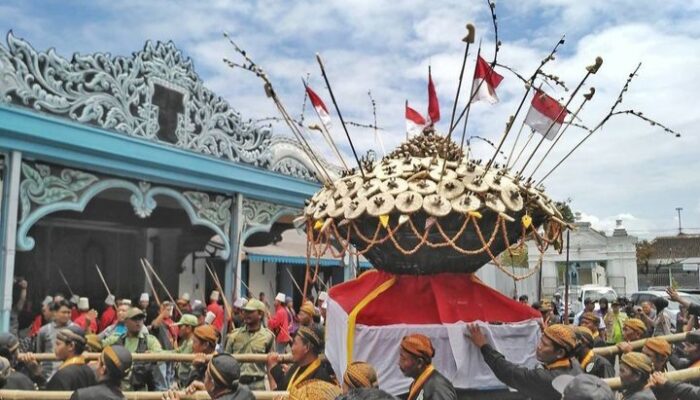 Keraton Surakarta Jamasan Pusaka Jelang Puncak Grebeg Syawal