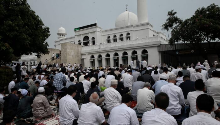 Suasana Masjid Agung Al-Azhar Gelar Salat Idul Adha Hari Ini