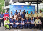 Zulhas Bagikan Daging Kurban ke Mustahik di Lingkungan Kemendag