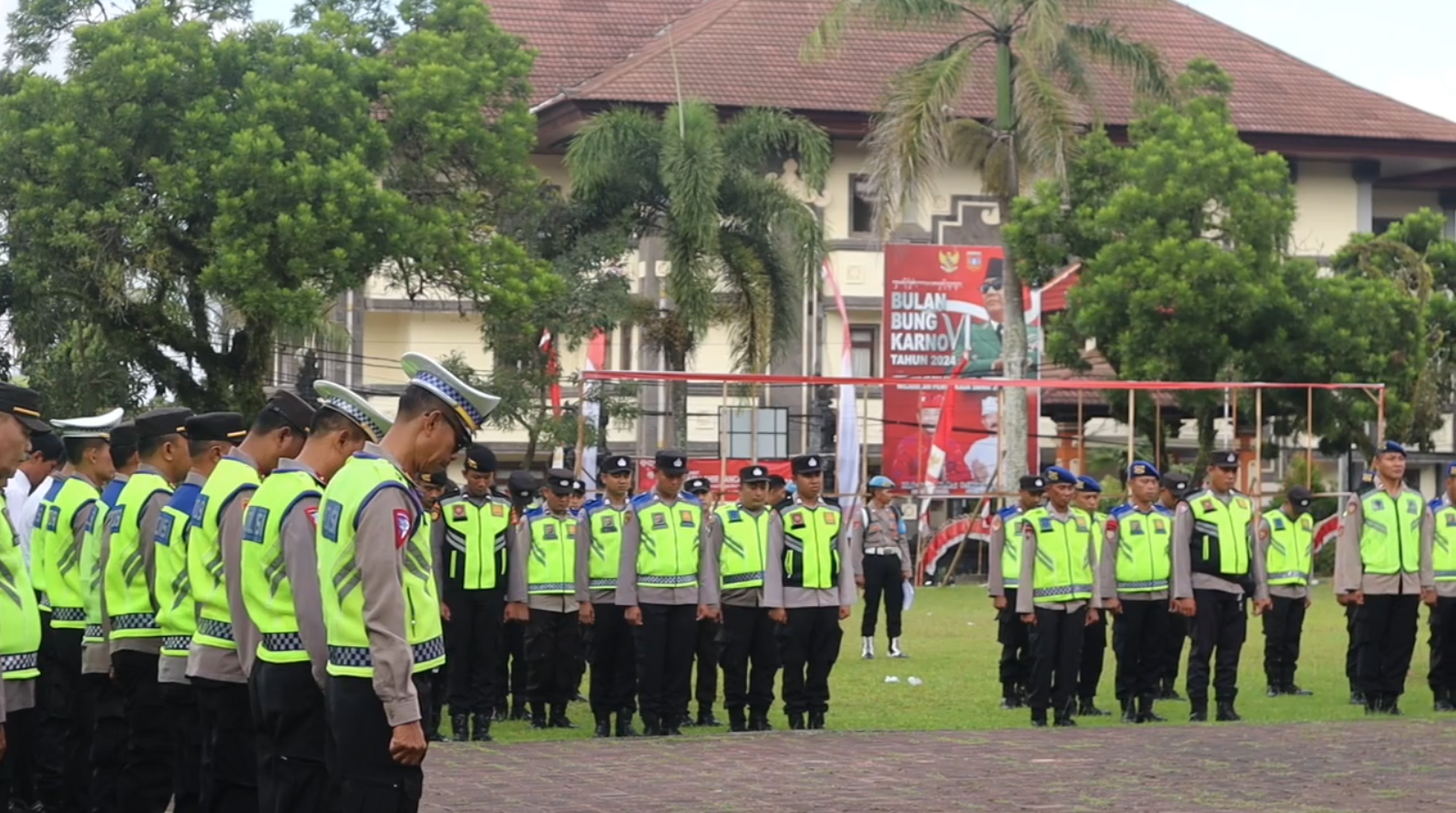 Polres Karangasem Kerahkan 169 Personil Apel Kesiapan Pengamanan Penetapan Hasil Pemilu 2024
