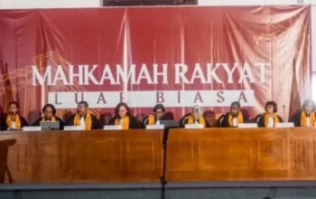 ‘9 Dosa’ Jokowi Disidang di UI