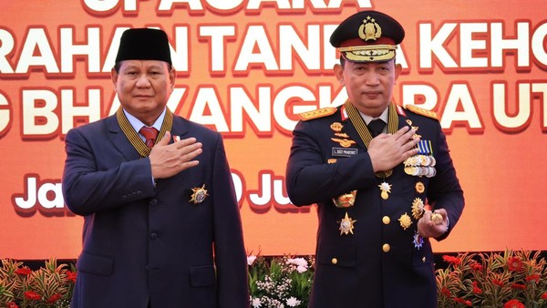 menteri-pertahanan-menhan-ri-sekaligus-presiden-terpilih-prabowo-subianto-dan-kapolri-jenderal-listyo-sigit-prabowo-dok-istime_169