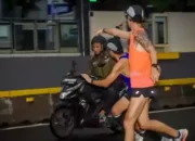 Polisi Buru Penjambret HP Viral yang Terpotret di CFD