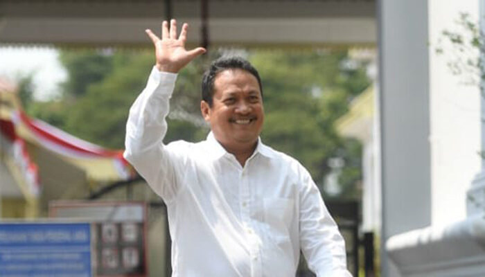 Pagar Laut, Menteri KKP Dikritik