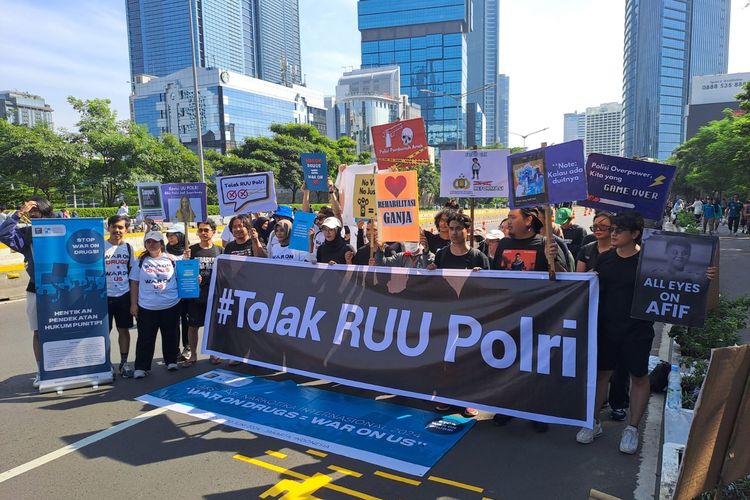 Penampakan Aksi Massa Tolak RUU Polri di CFD