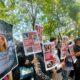 Kecam Bebasnya Ronald Tannur, Massa #JusticeforDiniSera Banjiri PN Surabaya