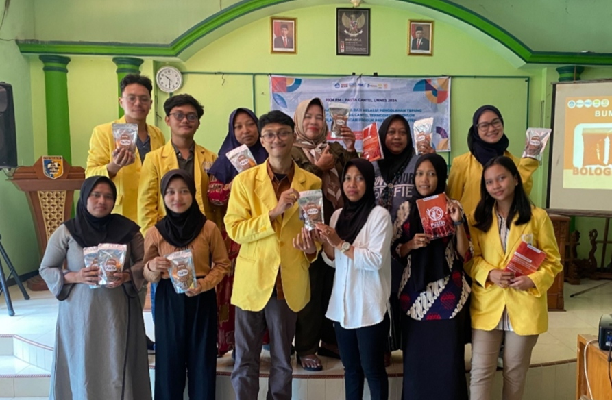 Berdayakan Masyarakat PKK Desa Raji, Tim PKM-PM PasTel UNNES Ciptakan Produk Olahan Pasta Bebas Gluten dari Tanaman Lokal Cantel
