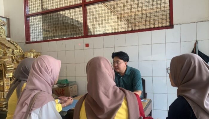 Feminisme dalam Lensa Kretek: Tim PKM-RSH UNNES Bincang Puan, Kuak Mitos Perempuan sebagai Peracik Saus Kretek