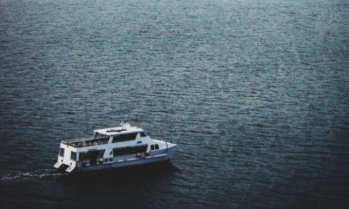 Kapal LCT Cita XX Pengangkut BTS BAKTI Kominfo Dikabarkan Hilang Kontak