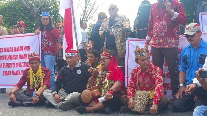 Aksi Kapakat Dayak Kalteng Bersatu Tolak Pemimpin Bukan Dayak Dikritik ! CIE: Tak Ada Aturannya, Semua Punya Hak yang Sama