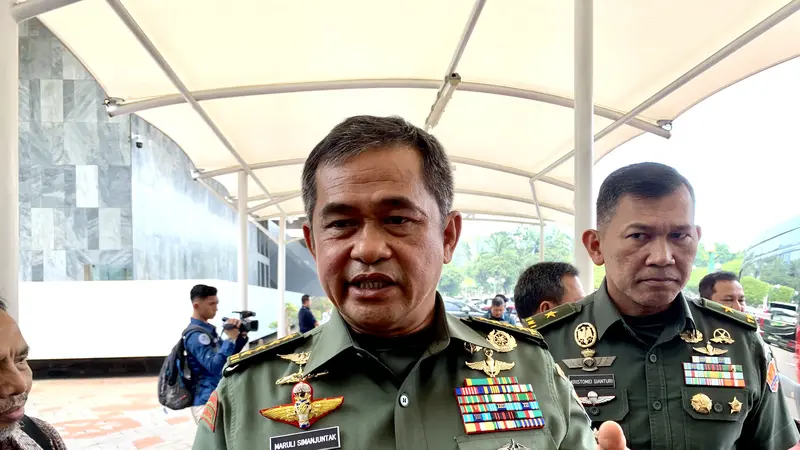 Ingat Joni Bocah Pemanjat Tiang Bendera yang Viral? KSAD Pastikan Dia Ikut Seleksi Lanjutan Masuk TNI